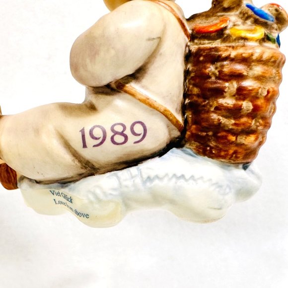 Goebel Hummel 481 "Love From Above" Angel Ornament - TMK-6 - Picture 7 of 10